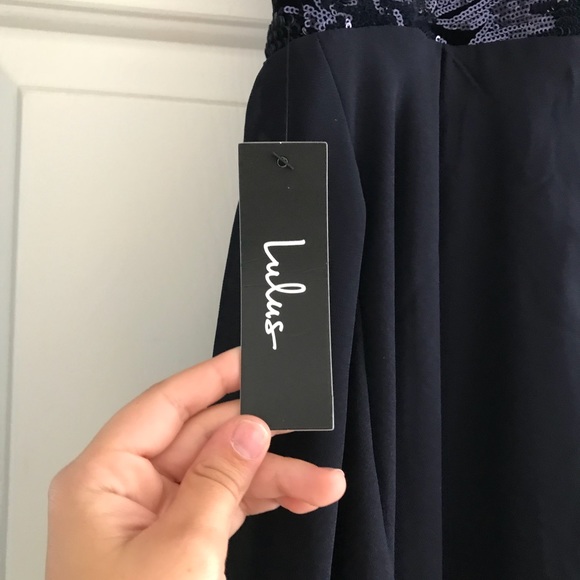 Navy holiday dress from LULU’S - Picture 4 of 6